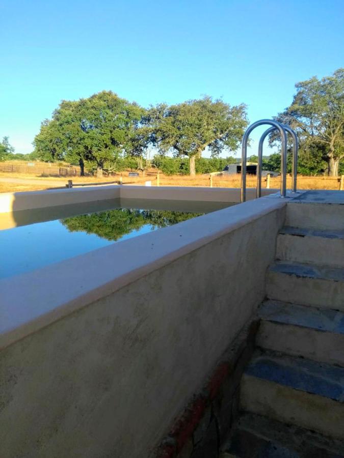 Eco-Lodge En La Reserva Privada Campanarios De Azaba - Proyecto De Conservacion Espeja Extérieur photo