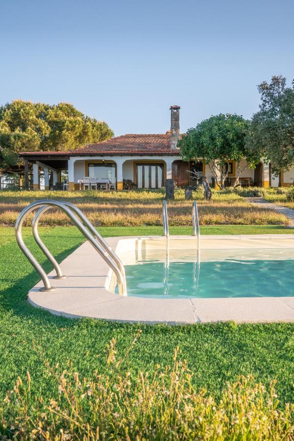 Eco-Lodge En La Reserva Privada Campanarios De Azaba - Proyecto De Conservacion Espeja Extérieur photo