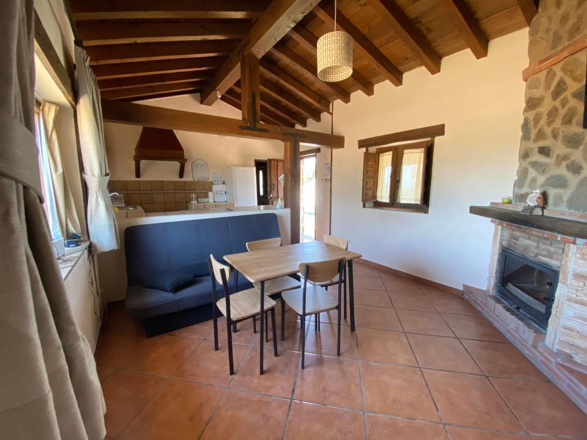 Eco-Lodge En La Reserva Privada Campanarios De Azaba - Proyecto De Conservacion Espeja Extérieur photo
