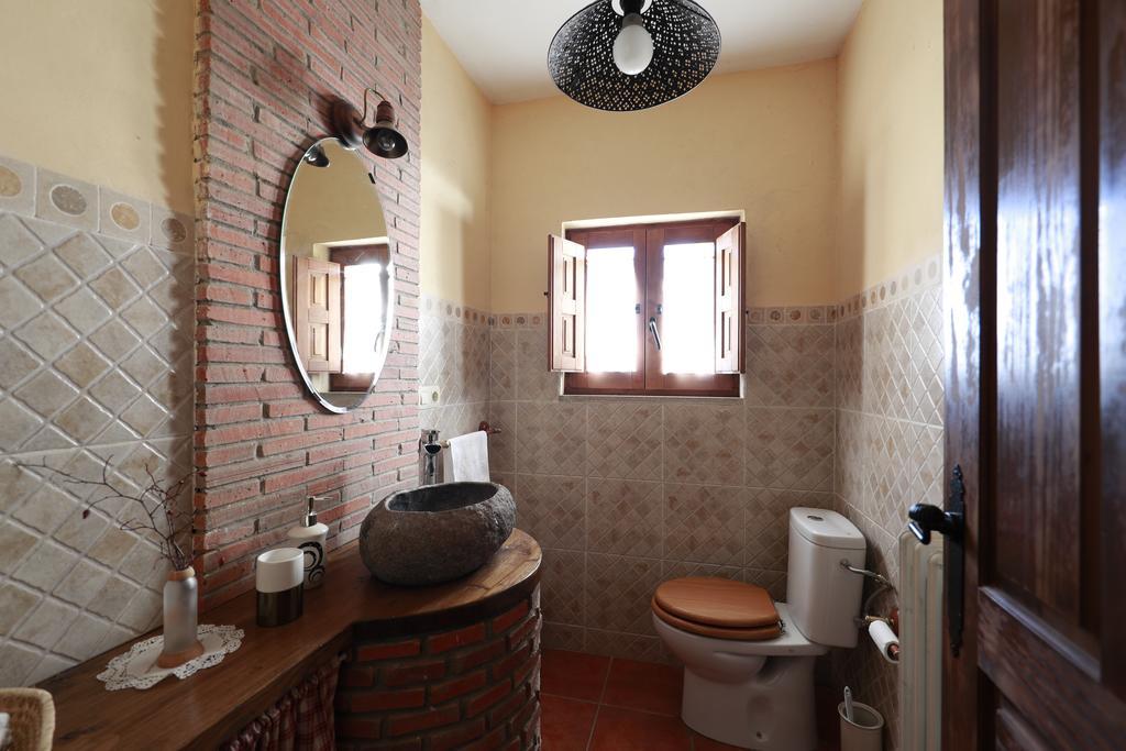 Eco-Lodge En La Reserva Privada Campanarios De Azaba - Proyecto De Conservacion Espeja Extérieur photo