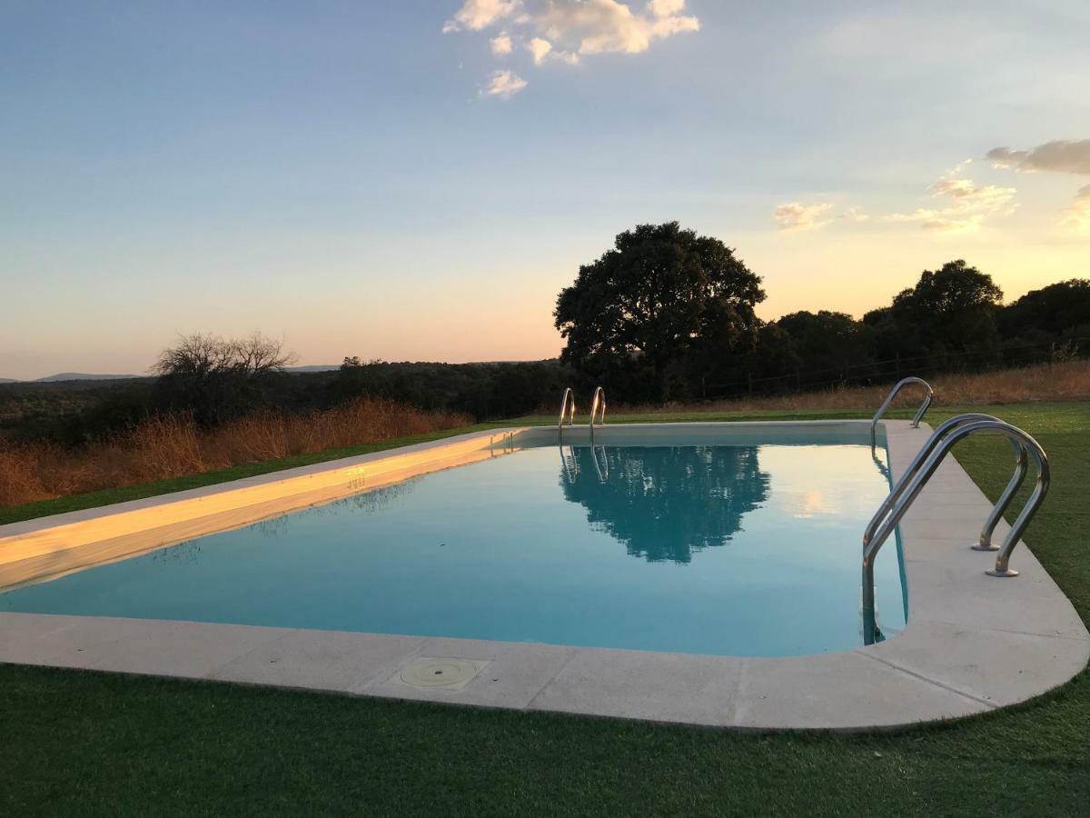 Eco-Lodge En La Reserva Privada Campanarios De Azaba - Proyecto De Conservacion Espeja Extérieur photo